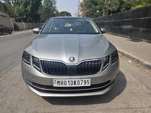 Used 2019 Skoda Octavia in Pune