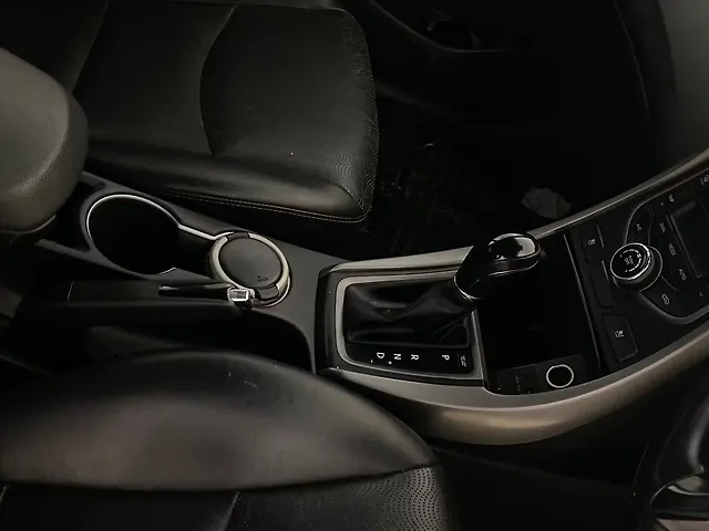 Used Hyundai Elantra [2016-2019] 2.0 SX AT in Mumbai