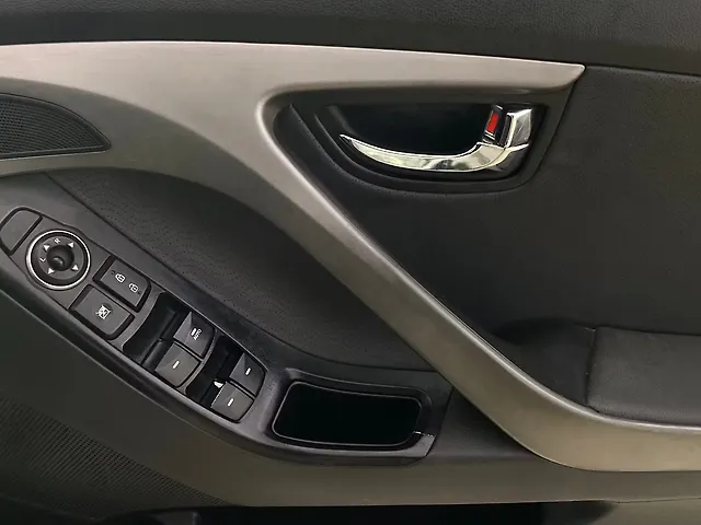 Used Hyundai Elantra [2016-2019] 2.0 SX AT in Mumbai