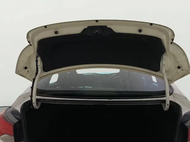 Used Hyundai Elantra [2016-2019] 2.0 SX AT in Mumbai