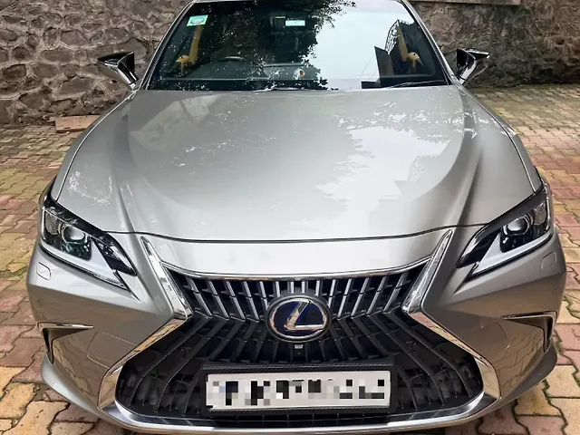 Used 2022 Lexus ES in Pune