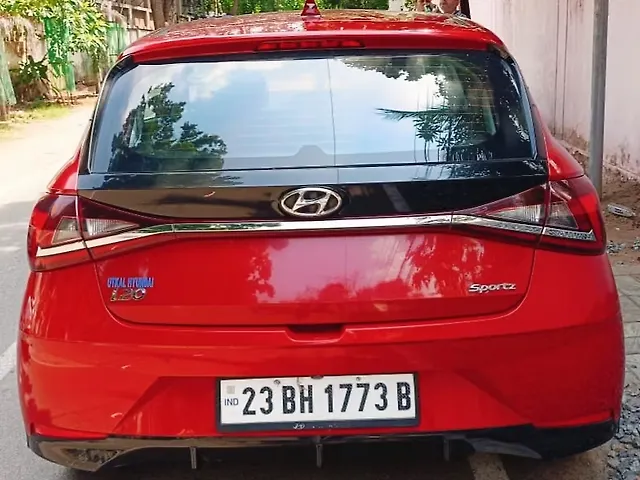 Used Hyundai i20 Sportz 1.2 IVT Dual Tone in Bhubaneswar
