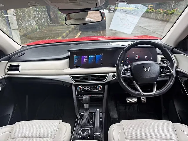 Used Mahindra Old Generation XUV700 AX 7 Petrol AT 7 STR [2023-2024] in Mumbai