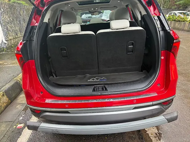 Used Mahindra Old Generation XUV700 AX 7 Petrol AT 7 STR [2023-2024] in Mumbai