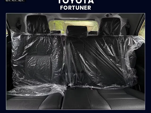 Used Toyota Fortuner 4x2 2WD Petrol 2.7L Automatic in Delhi Used Toyota Fortuner 4x2 2WD Petrol 2.7L Automatic in Delhi