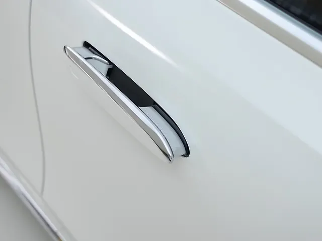 Used Mercedes-Benz E-Class E200 LWB 2WD Mild Hybrid(Electric + Petrol) 2.0L Turbo Automatic in Bhopal