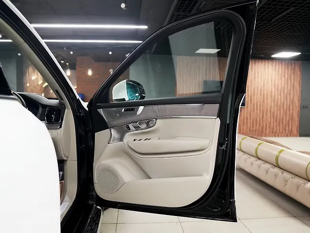 Used Volvo XC90 B5 Ultra in Kanpur