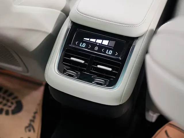 Used Volvo XC90 B5 Ultra in Delhi Used Volvo XC90 B5 Ultra in Delhi