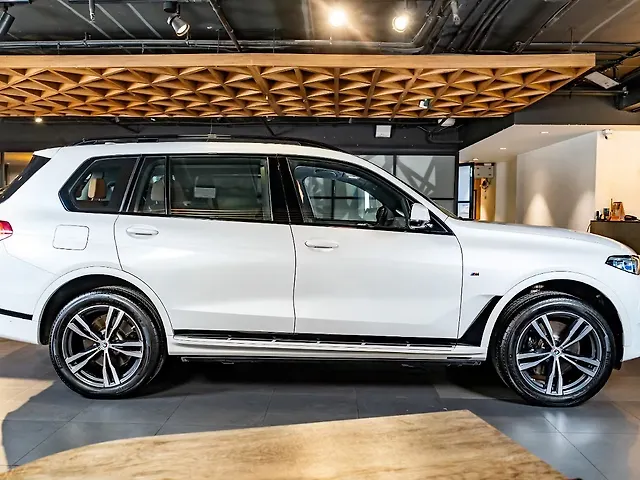 Used BMW X7 [2019-2023] xDrive40i M Sport (Petrol) in Delhi