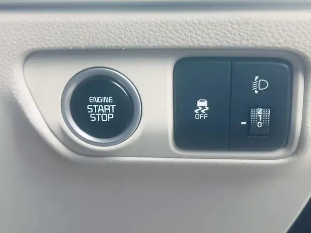 Used Kia Carens [2022-2023] Prestige Plus 1.4 Petrol MT 7 STR in Chennai