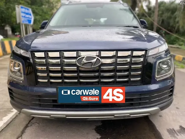 Used 2024 Hyundai Venue in Mumbai Used 2024 Hyundai Venue in Mumbai