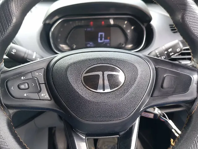 Used Tata Old Generation Tiago 2020 XT CNG Manual in Ahmedabad Used Tata Old Generation Tiago 2020 XT CNG Manual in Ahmedabad