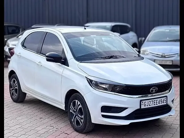 Used Tata Old Generation Tiago 2020 XT CNG Manual in Ahmedabad Used Tata Old Generation Tiago 2020 XT CNG Manual in Ahmedabad