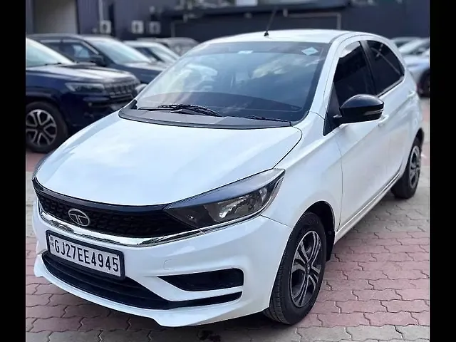 Used Tata Old Generation Tiago 2020 XT CNG Manual in Ahmedabad Used Tata Old Generation Tiago 2020 XT CNG Manual in Ahmedabad