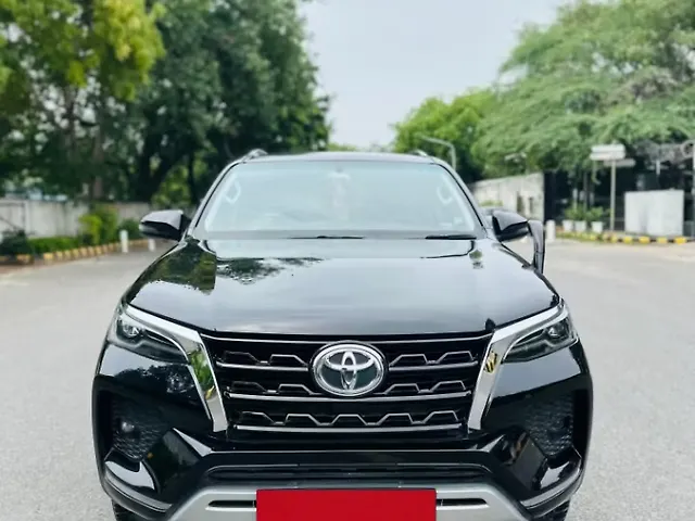 Used 2025 Toyota Fortuner in Delhi