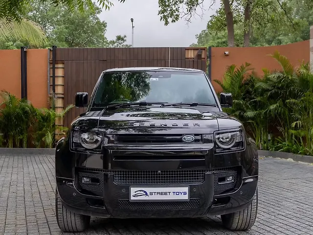 Used 2022 Land Rover Defender in Ahmedabad Used 2022 Land Rover Defender in Ahmedabad