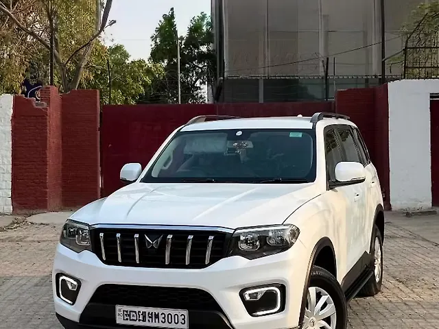 Used Mahindra Scorpio N Z4 Petrol MT 7 STR [2022] in Delhi