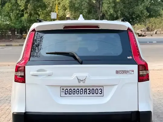 Used Mahindra Scorpio N Z4 Petrol MT 7 STR [2022] in Delhi