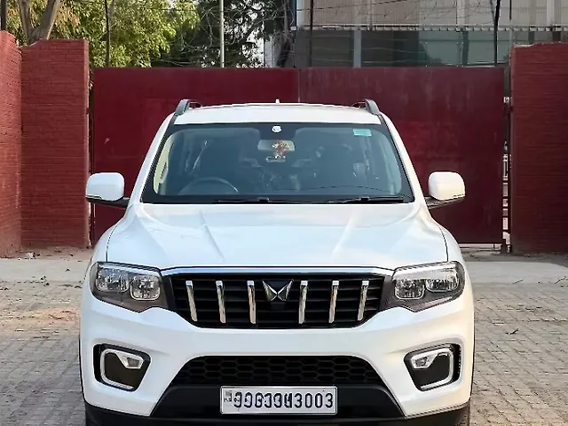 Used Mahindra Scorpio N Z4 Petrol MT 7 STR [2022] in Delhi