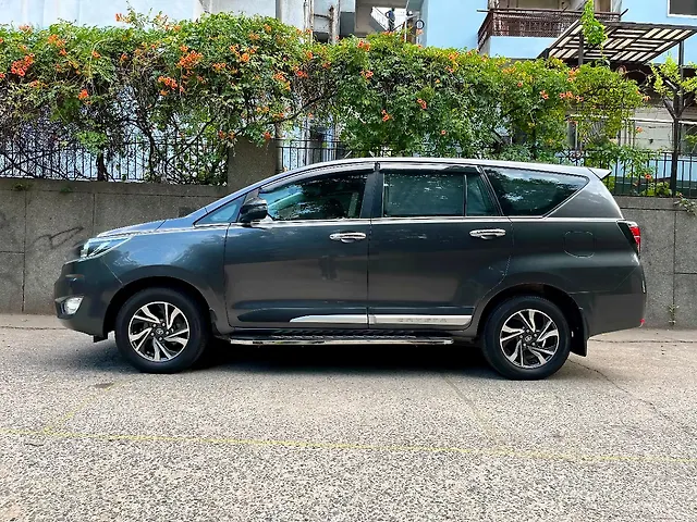 Used Toyota Innova Crysta [2020-2023] GX 2.4 7 STR in Delhi