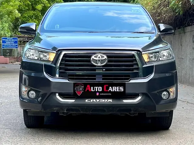 Used 2022 Toyota Innova Crysta in Delhi