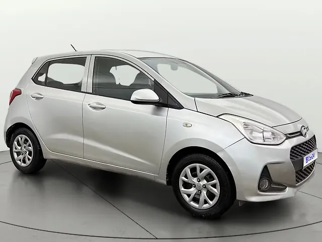 Used 2017 Hyundai Grand i10 in Delhi