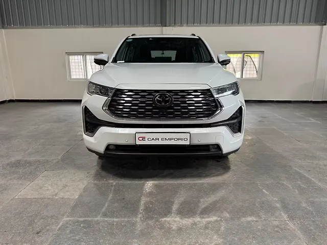 Second Hand 2025 Toyota Innova Hycross ZX (O) Hybrid (Electric +
