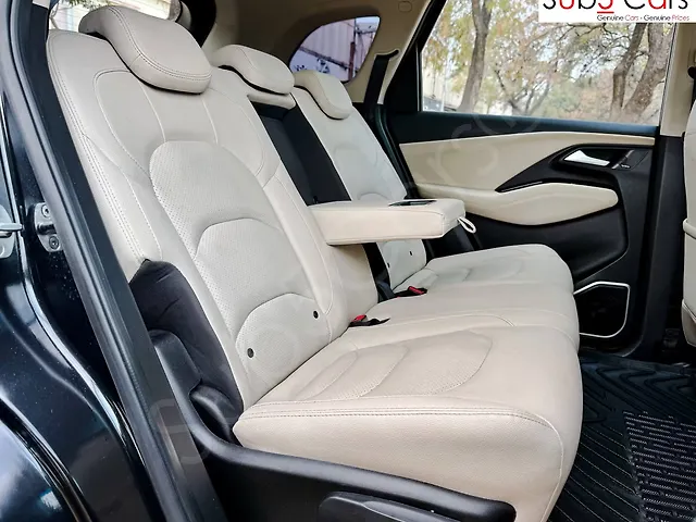Used MG Hector [2023-2025] Sharp Pro 2.0 Turbo Diesel MT Dual Tone in Hyderabad