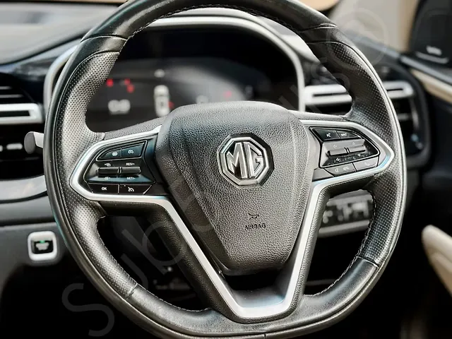 Used MG Hector [2023-2025] Sharp Pro 2.0 Turbo Diesel MT Dual Tone in Hyderabad