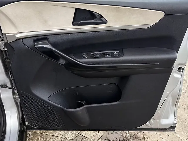 Used Mahindra Old Generation XUV700 AX 5 Petrol AT 5 STR [2021] in Gurgaon