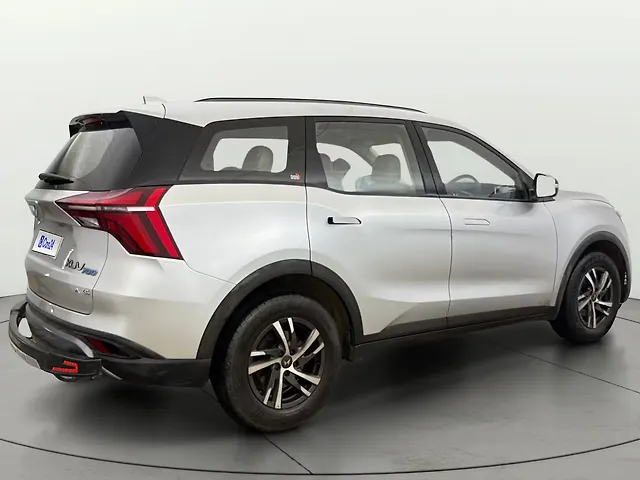 Used Mahindra Old Generation XUV700 AX 5 Petrol AT 5 STR [2021] in Gurgaon