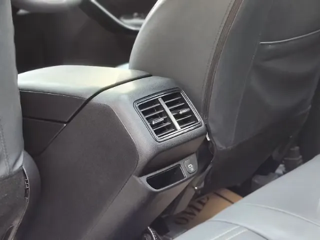 Used Mahindra Old Generation XUV700 AX 5 Petrol AT 5 STR [2021] in Delhi