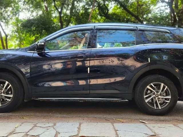 Used Mahindra Old Generation XUV700 AX 5 Petrol AT 5 STR [2021] in Delhi