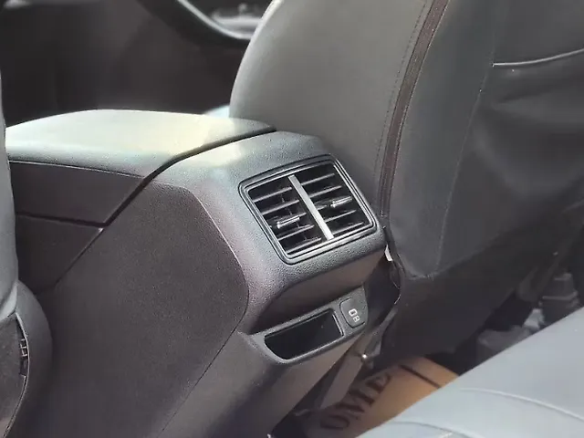 Used Mahindra Old Generation XUV700 AX 5 Petrol AT 5 STR [2021] in Delhi