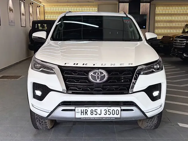 Used 2025 Toyota Fortuner in Delhi