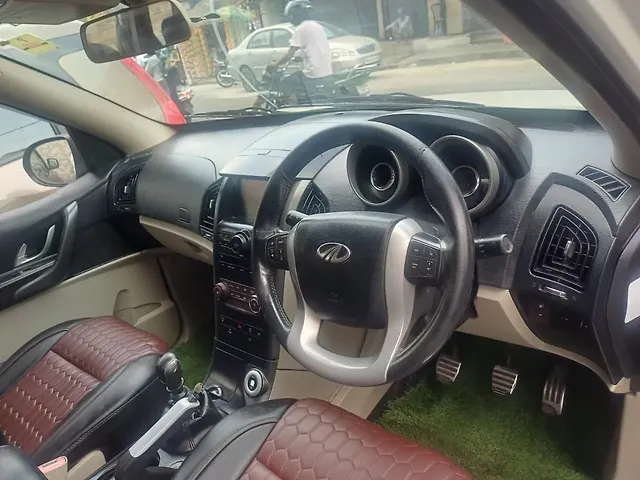 Used Mahindra XUV500 [2015-2018] W10 AWD in Lucknow