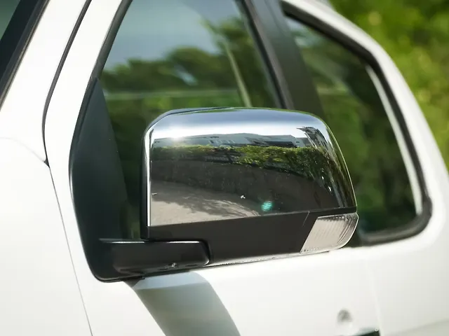Used Isuzu V-Cross Z 4x4 4WD Diesel Turbo Manual [2024-2026] in Delhi