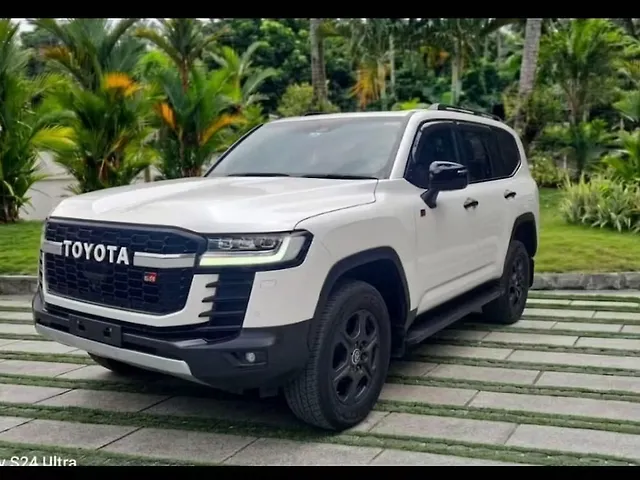 Used 2025 Toyota Land Cruiser in Kollam Used 2025 Toyota Land Cruiser in Kollam