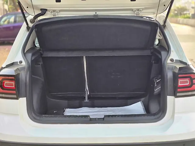 Used Volkswagen Taigun [2023-2026] Highline 1.0 TSI AT [2023-2024] in Mumbai