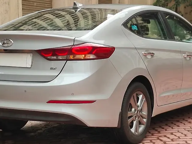 Used Hyundai Elantra SX (O) 2.0 AT in Mumbai