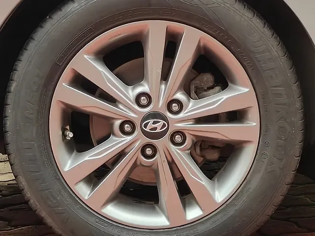 Used Hyundai Elantra SX (O) 2.0 AT in Mumbai
