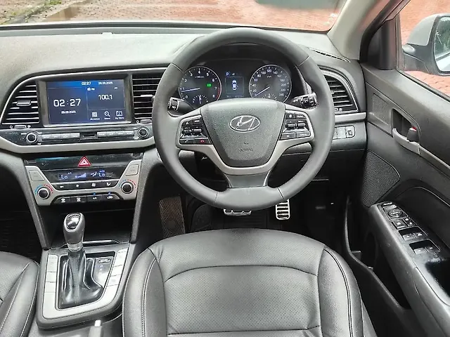 Used Hyundai Elantra SX (O) 2.0 AT in Mumbai