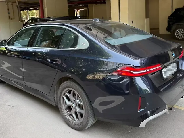 Used BMW 5-Series LWB 530Li Petrol 2.0L Turbo Automatic Aluminium Satinated in Meerut Used BMW 5-Series LWB 530Li Petrol 2.0L Turbo Automatic Aluminium Satinated in Meerut