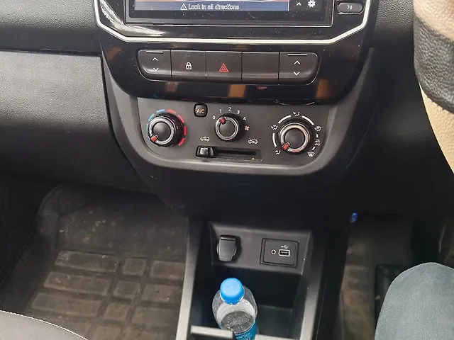 Used Renault Kwid [2023-2026] CLIMBER Petrol Automatic Dual Tone in Thiruvananthapuram