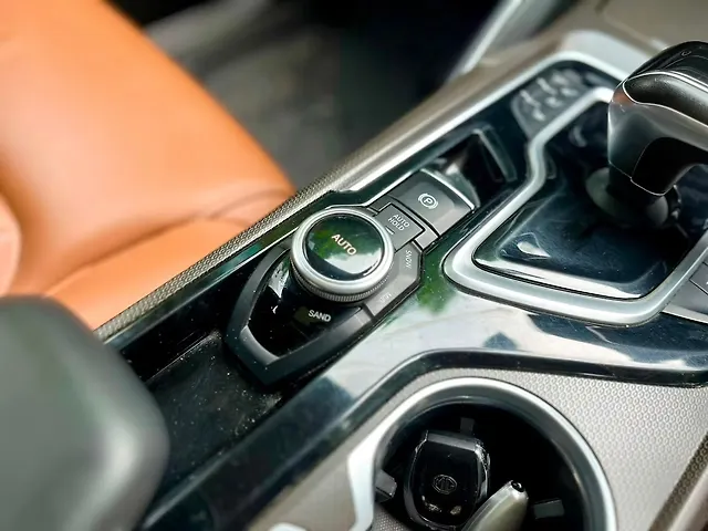 Used MG Gloster [2020-2022] Sharp 6 STR 2.0 Twin Turbo 4WD in Delhi