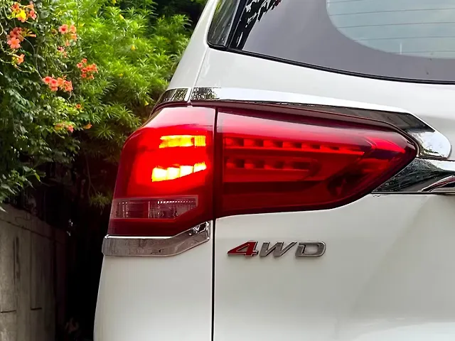 Used MG Gloster [2020-2022] Sharp 6 STR 2.0 Twin Turbo 4WD in Delhi