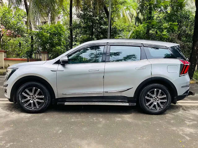 Used Mahindra Old Generation XUV700 AX 7 Petrol MT 7 STR [2023-2024] in Mumbai
