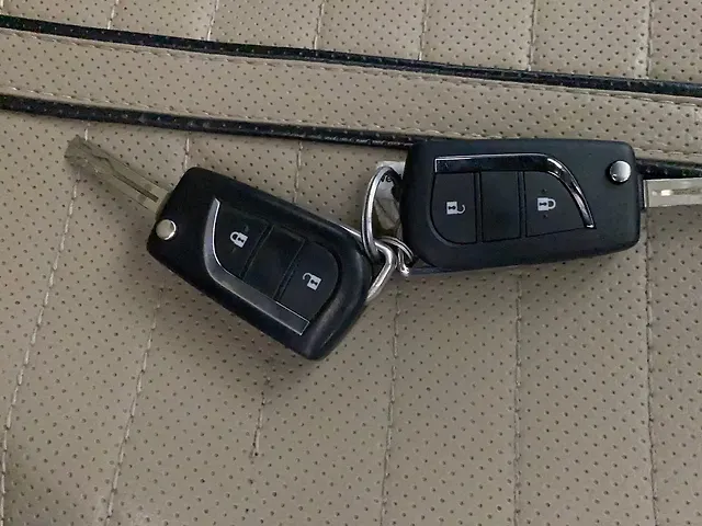 Used Toyota Innova Crysta [2016-2020] 2.8 ZX AT 7 STR in Lucknow