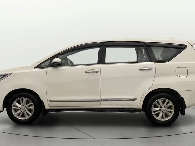 Used Toyota Innova Crysta [2016-2020] 2.8 ZX AT 7 STR in Lucknow