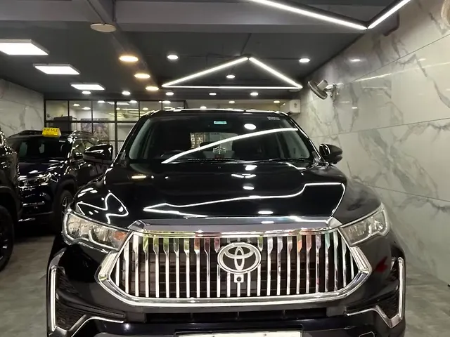 Used 2025 Toyota Innova Hycross in Delhi